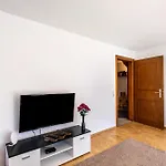 Raus Aufs Land דירה שמאלנברג